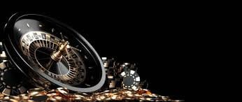 gold fish ကာစီနို VIP table ကစားသမား smartphone ဖြင့် Live Casino ကစားနေသောမြင်ကွင်း