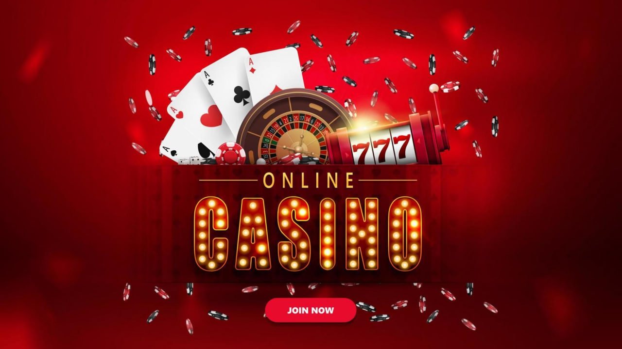 gold fish စလော့ Myanmar ကစားသမားများ smartphone ဖြင့် online slot games ကစားနေသောမြင်ကွင်း